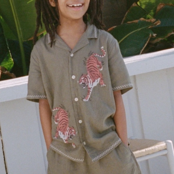 Abercrombie Kids Resort Wear Linen Top with Embroidered Tiger Detail - Picture 5 of 9